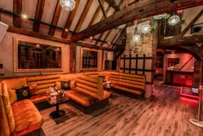 gallery-room-table-sugar-hut gallery-room-table-sugar-hut