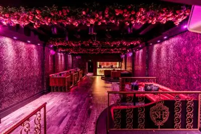 club-room-table-sugar-hut-2 club-room-table-sugar-hut-2